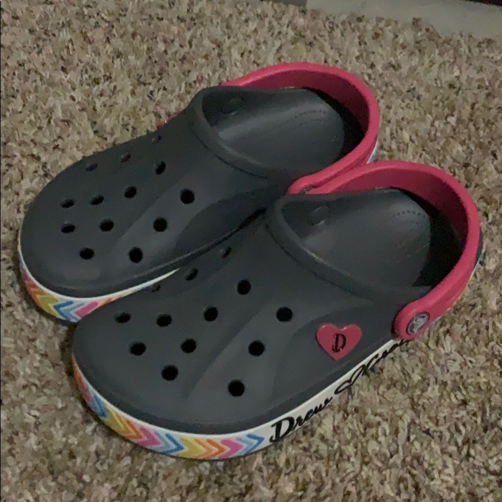 Grey/pink drew barrymore crocs NEW